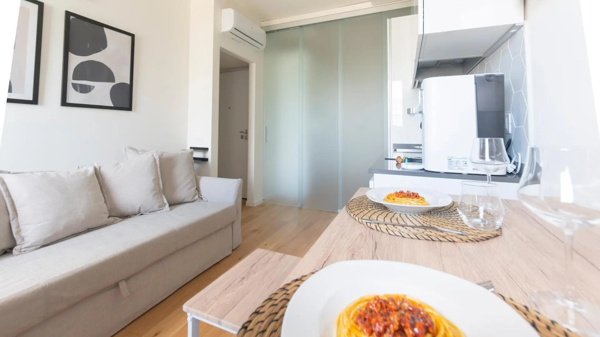Appartamento Modern & Stylish Near Isola & Central Station Milano