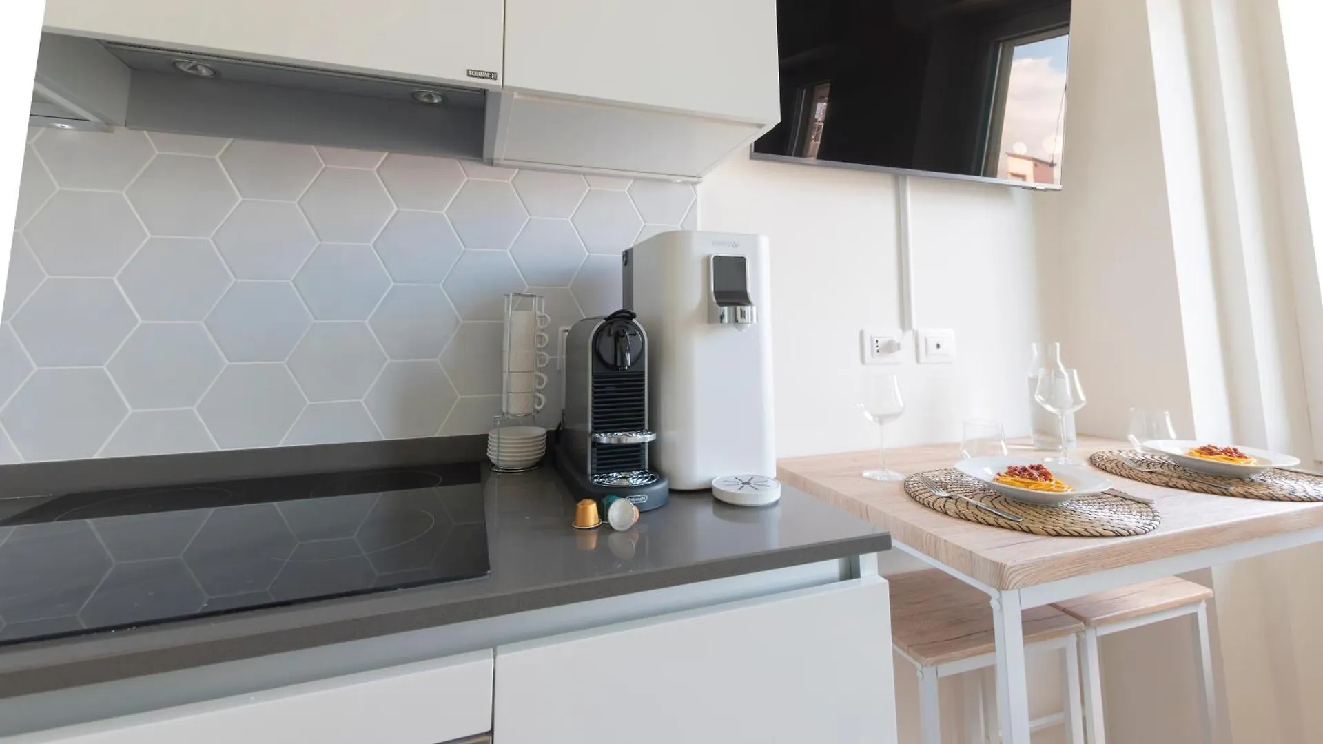 Modern & Stylish Near Isola & Central Station Milano 0*,