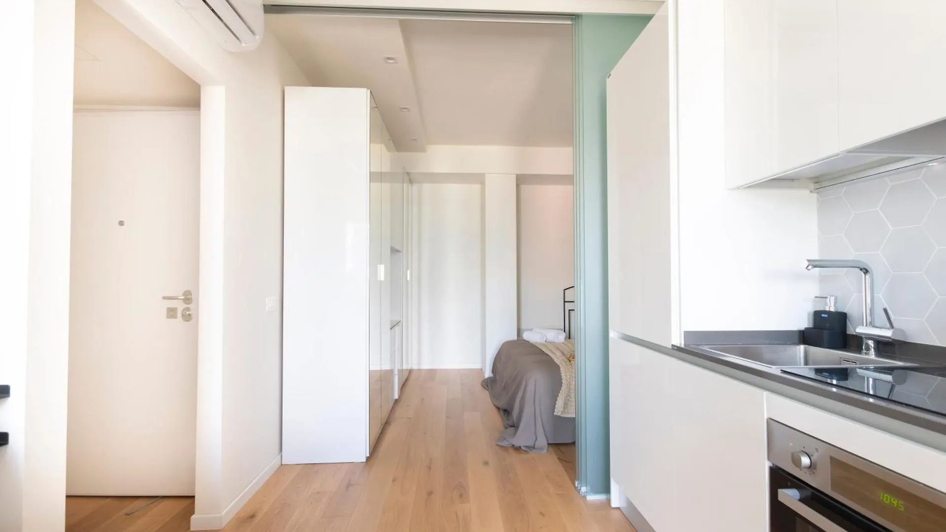 Modern & Stylish Near Isola & Central Station Milano Appartamento
